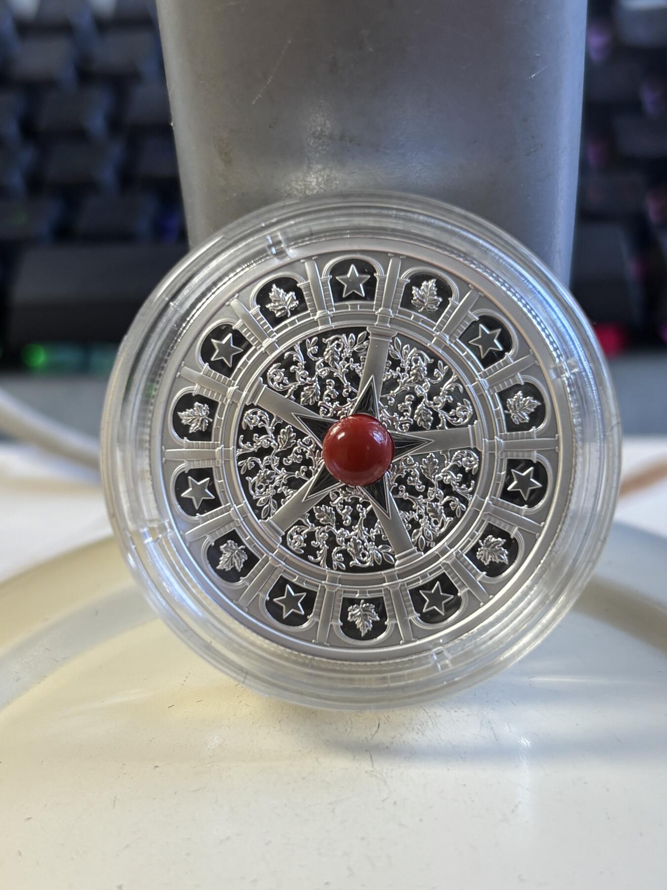 第196期拍卖 加拿大2025年多样性文化系列2力量和富足镶嵌1盎司银币，9999银，发行5500枚