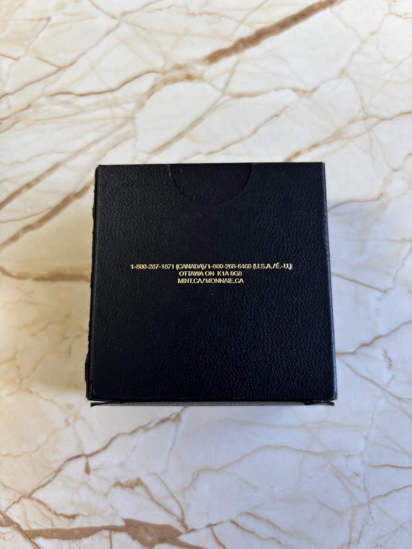 第196期拍卖 加拿大2016年诞生幸运石系列五月幸运石绿宝石纪念银币，9999银，1/4盎司，发行3000枚