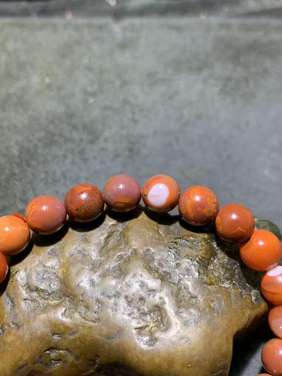 川料南红玛瑙通货手串一条