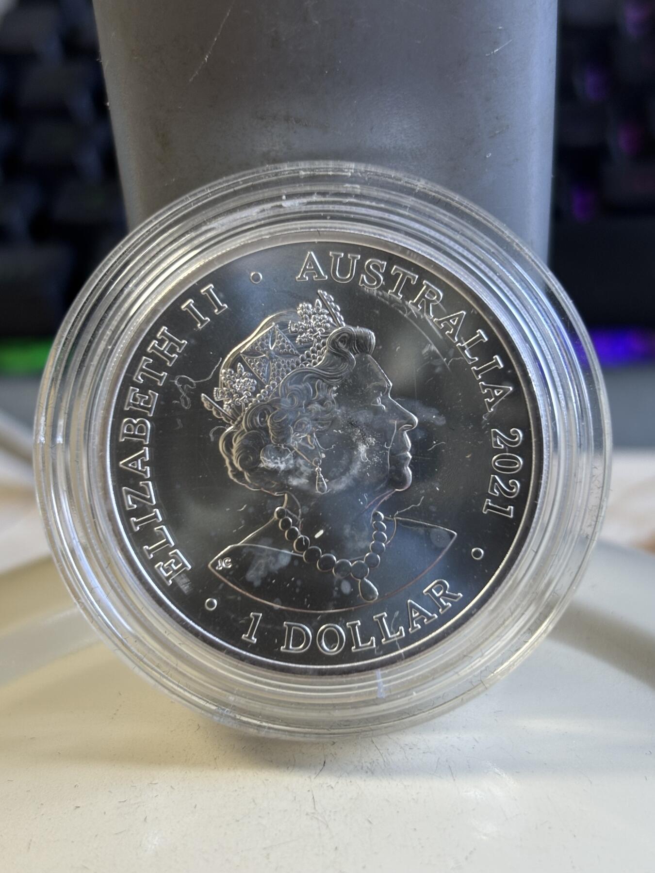 第196期拍卖 澳大利亚2021年梦幻星空鲨鱼座半盎司彩色银币，999银，发行量5000枚，有白斑