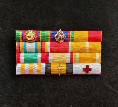 西秦中古拍卖第八十二期  - 泰国禁卫军将官12格勋表（一等白象勋章、一等王冠勋章、佛教2500年奖章、访问欧美奖章、诗纳卡琳王太后84岁诞辰奖章、拉玛九世最长统治奖章、二战战争奖章、越南战争奖章、王室服务奖章、拉玛十世登基大典奖章、童子军功绩奖章、红十字会奖章）