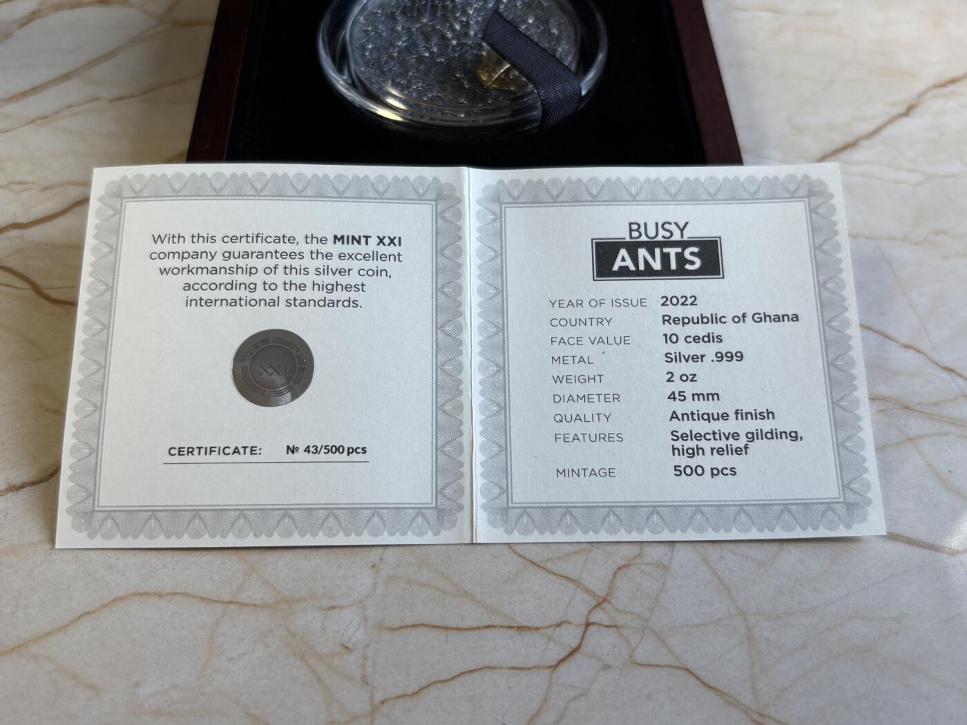 第196期拍卖 加纳2022年忙碌的小蚂蚁2盎司镀金仿古纪念银币，999银镀金，发行500枚