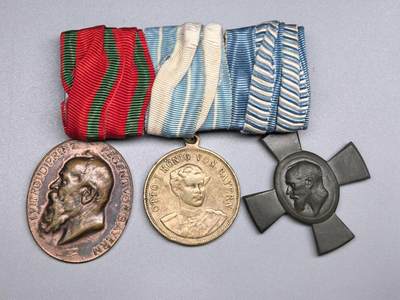 小驴勋章奖章收藏4月4日周六晚六点拍卖（珍爱和平，收藏战争，铭记历史，勿忘国耻，忠党爱国。有偿代拍，送拍规则在简介最后，参拍须阅读规则后再参拍，关系到运费包装发货时效真假辨别等关键信息，拍卖时不再发原图，看大图店主微信码在拍卖店铺介绍里） - 巴伐利亚王子奖章、奥托一世、路德维希十字三联排，联排的长方形挂为现代工艺不是原品