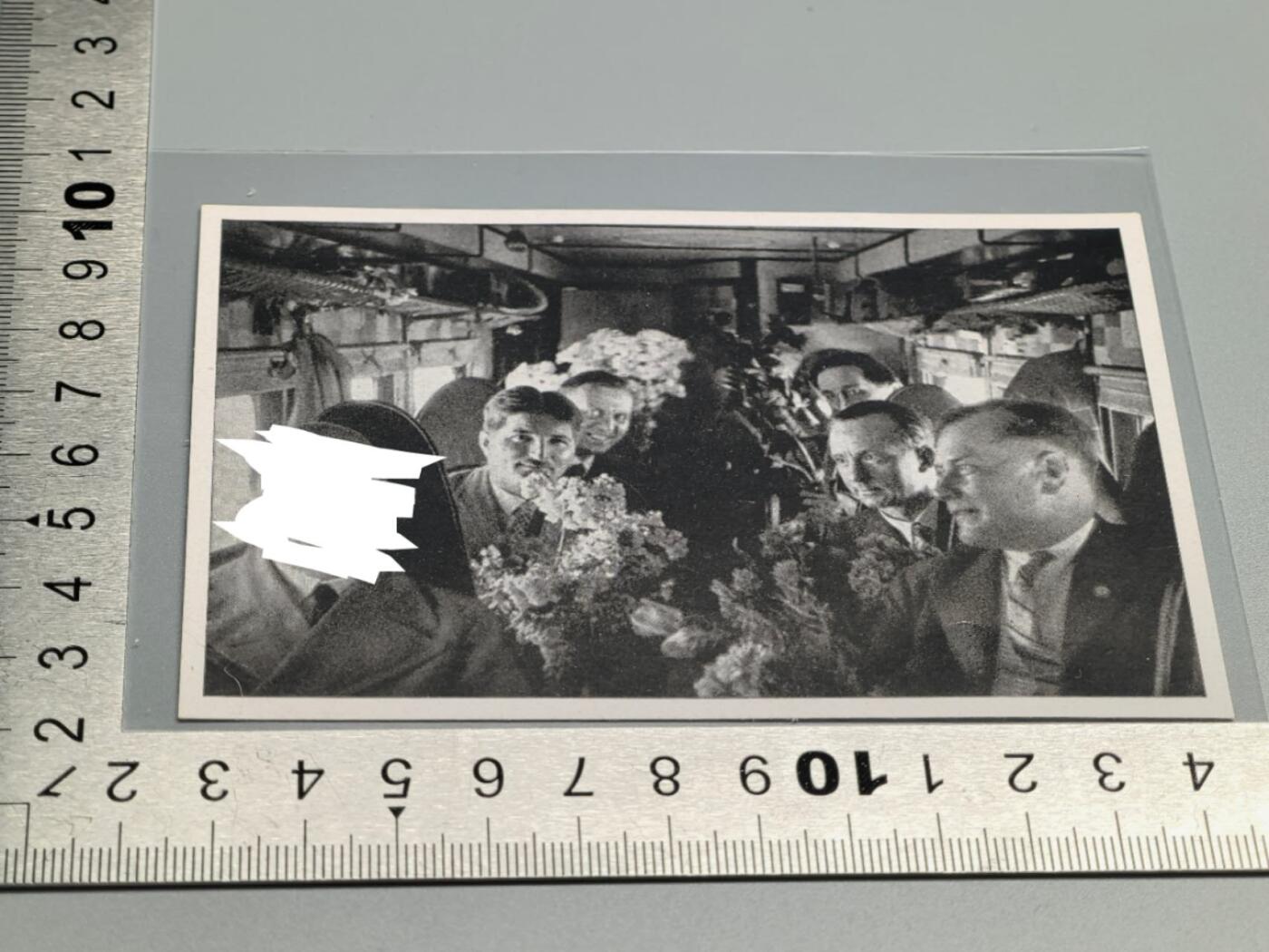 小驴勋章奖章收藏4月4日周六晚六点拍卖（珍爱和平，收藏战争，铭记历史，勿忘国耻，忠党爱国。有偿代拍，送拍规则在简介最后，参拍须阅读规则后再参拍，关系到运费包装发货时效真假辨别等关键信息，拍卖时不再发原图，看大图店主微信码在拍卖店铺介绍里）