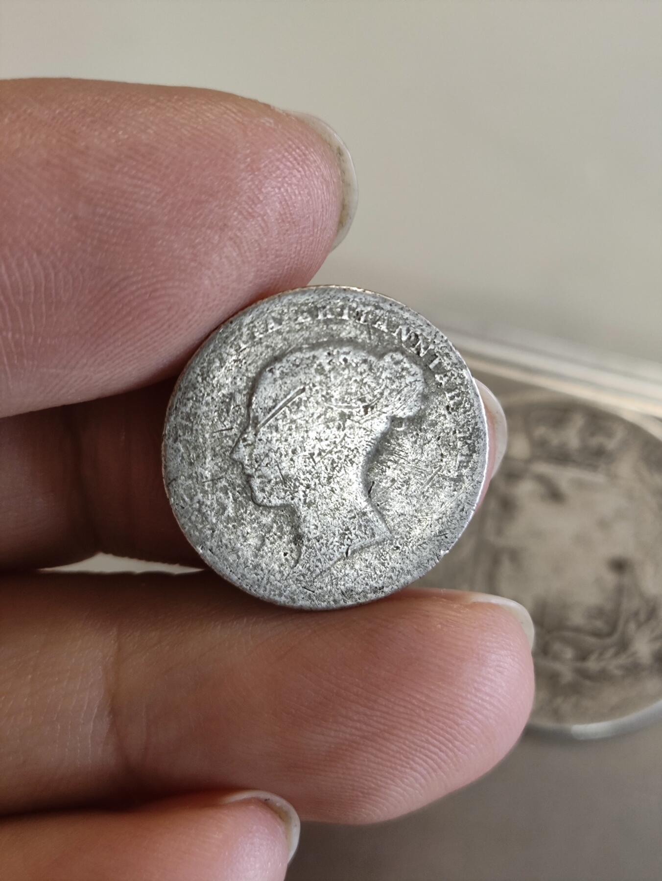 英国维多利亚青年版银币2枚一组