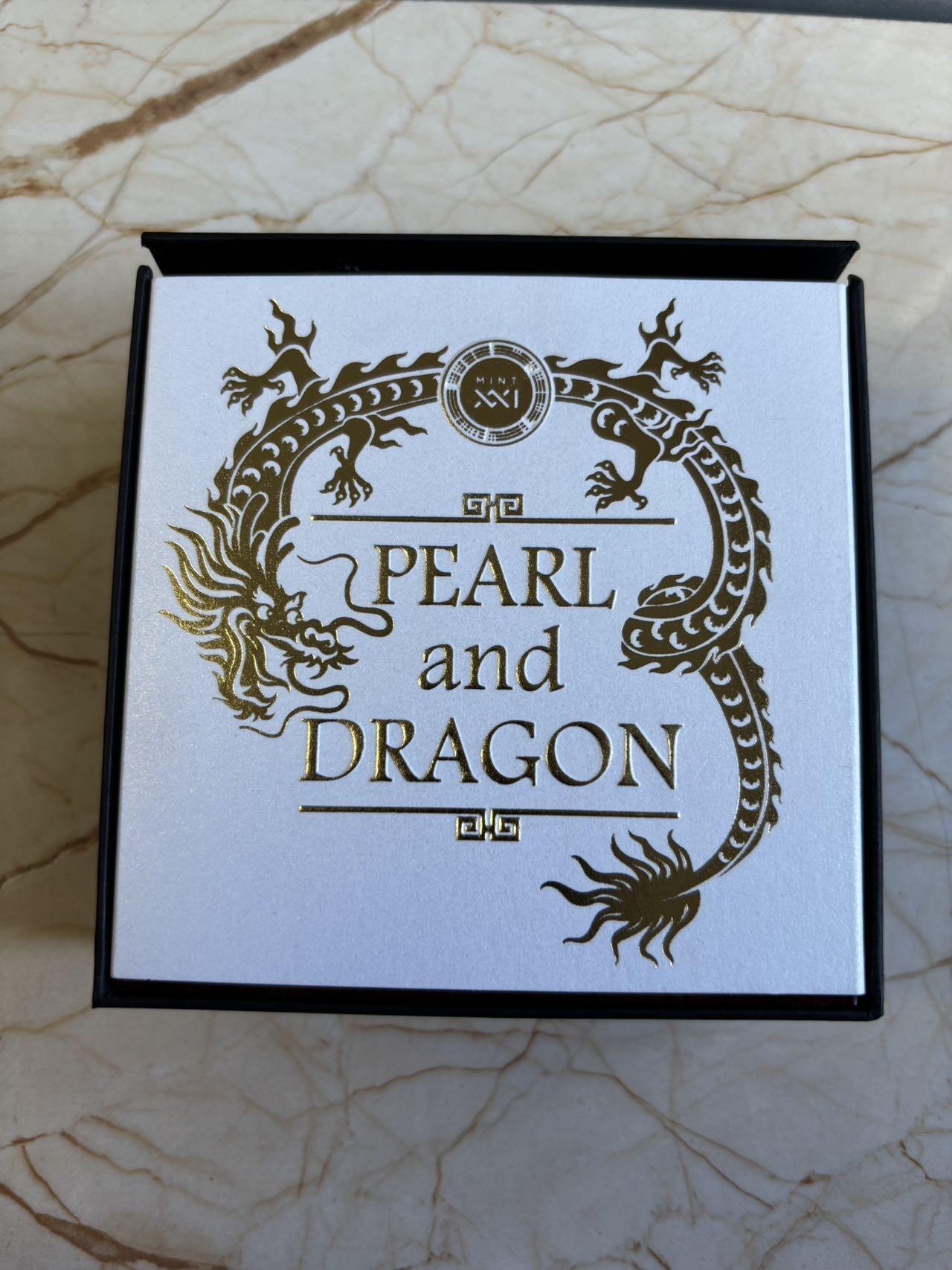 第196期拍卖 纽埃2022年神龙吐珠镶嵌珍珠2盎司仿古纪念银币，999银镀金，发行500枚