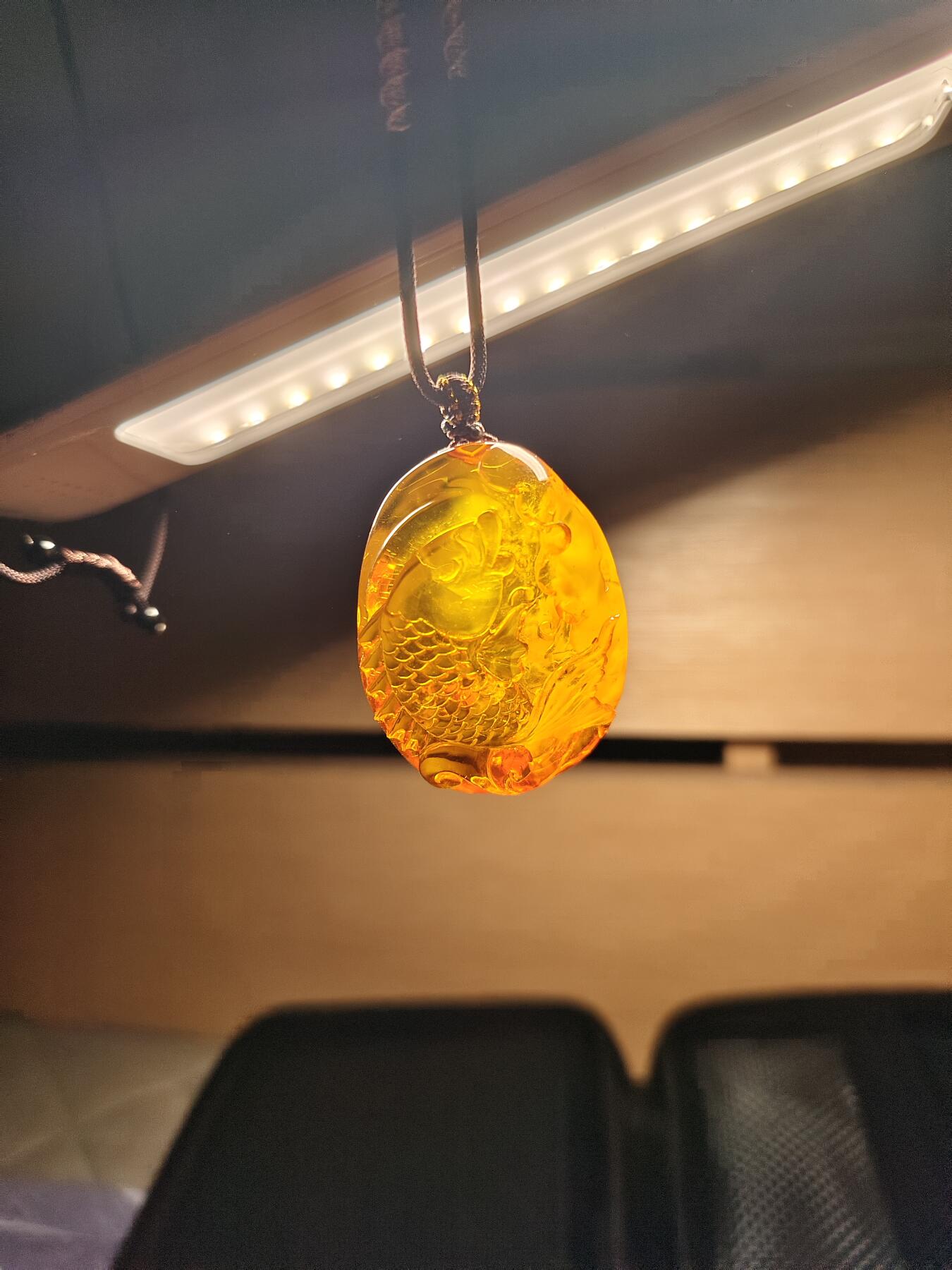 全新“鱼戏水”主题金珀