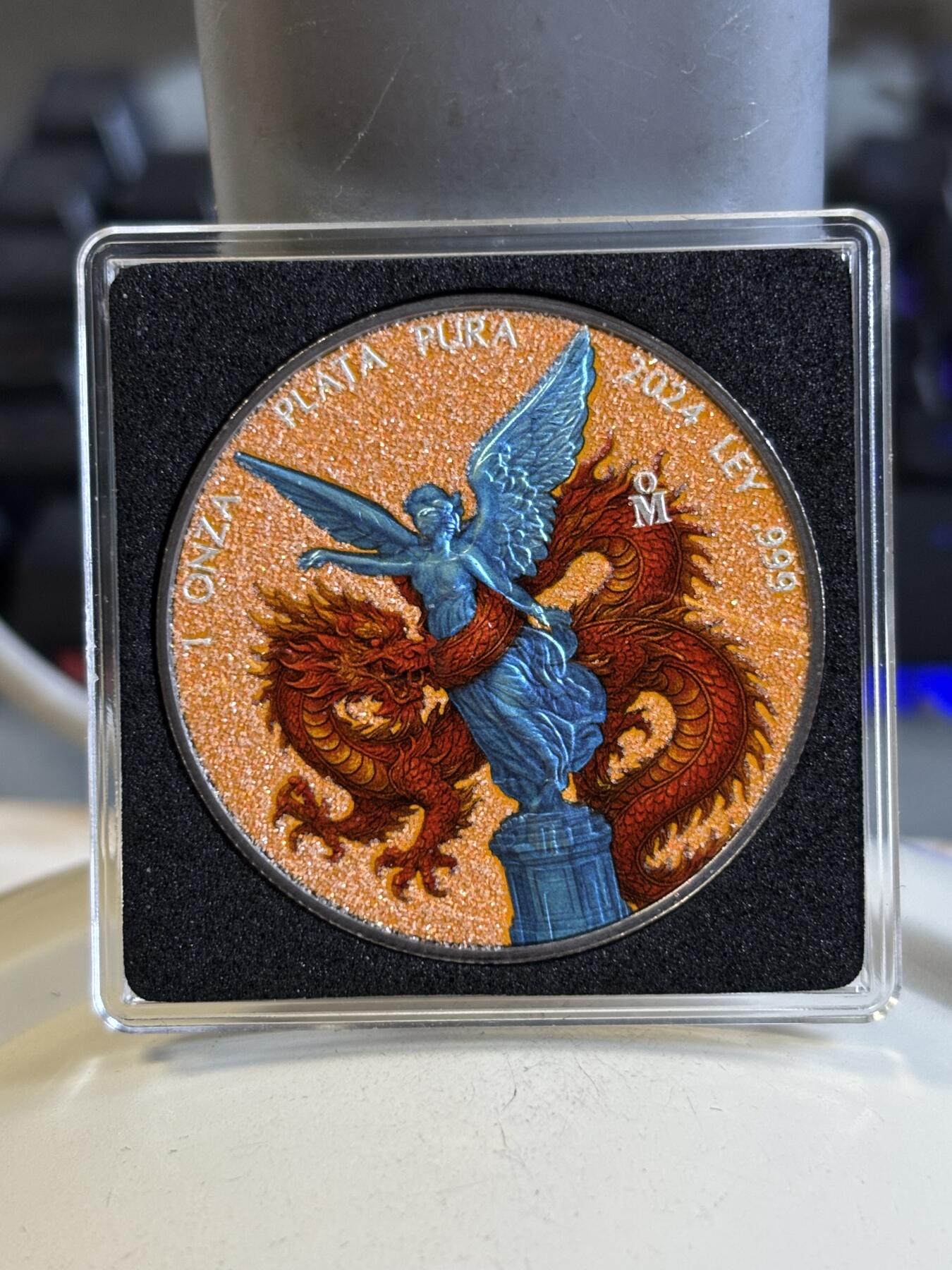 第195期拍卖 墨西哥2024年自由女神世界龙系列1中国红龙双面彩色银币，999银，发行500枚