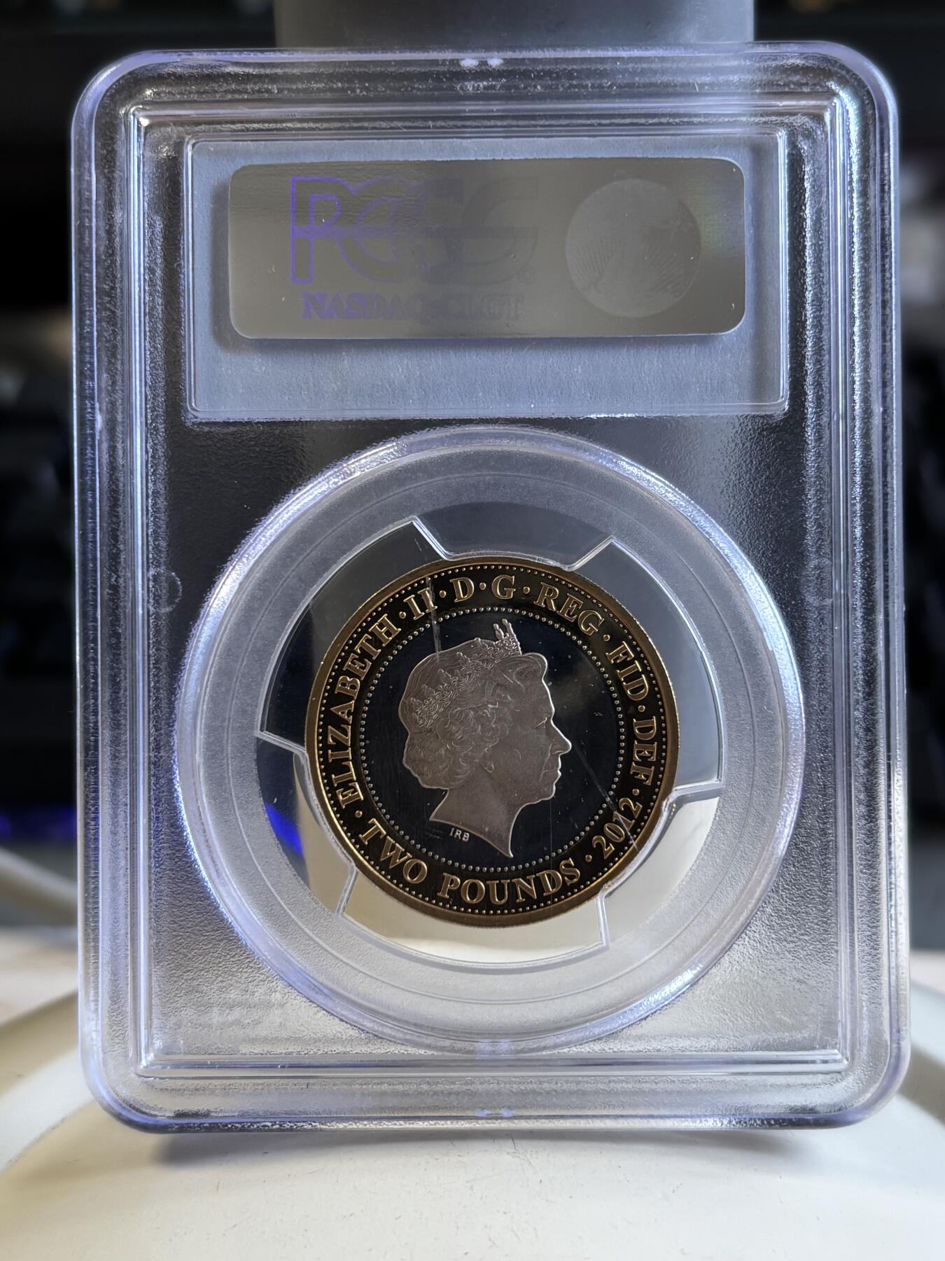 第196期拍卖 获奖英国2012年狄更斯诞辰2英镑加厚银币PCGS-PR69，925银镀金，24克，发行2000枚
