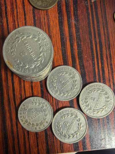 泡泡堂微拍2026.4.2第1场 - 哥斯达黎加硬币2元，随机一枚。