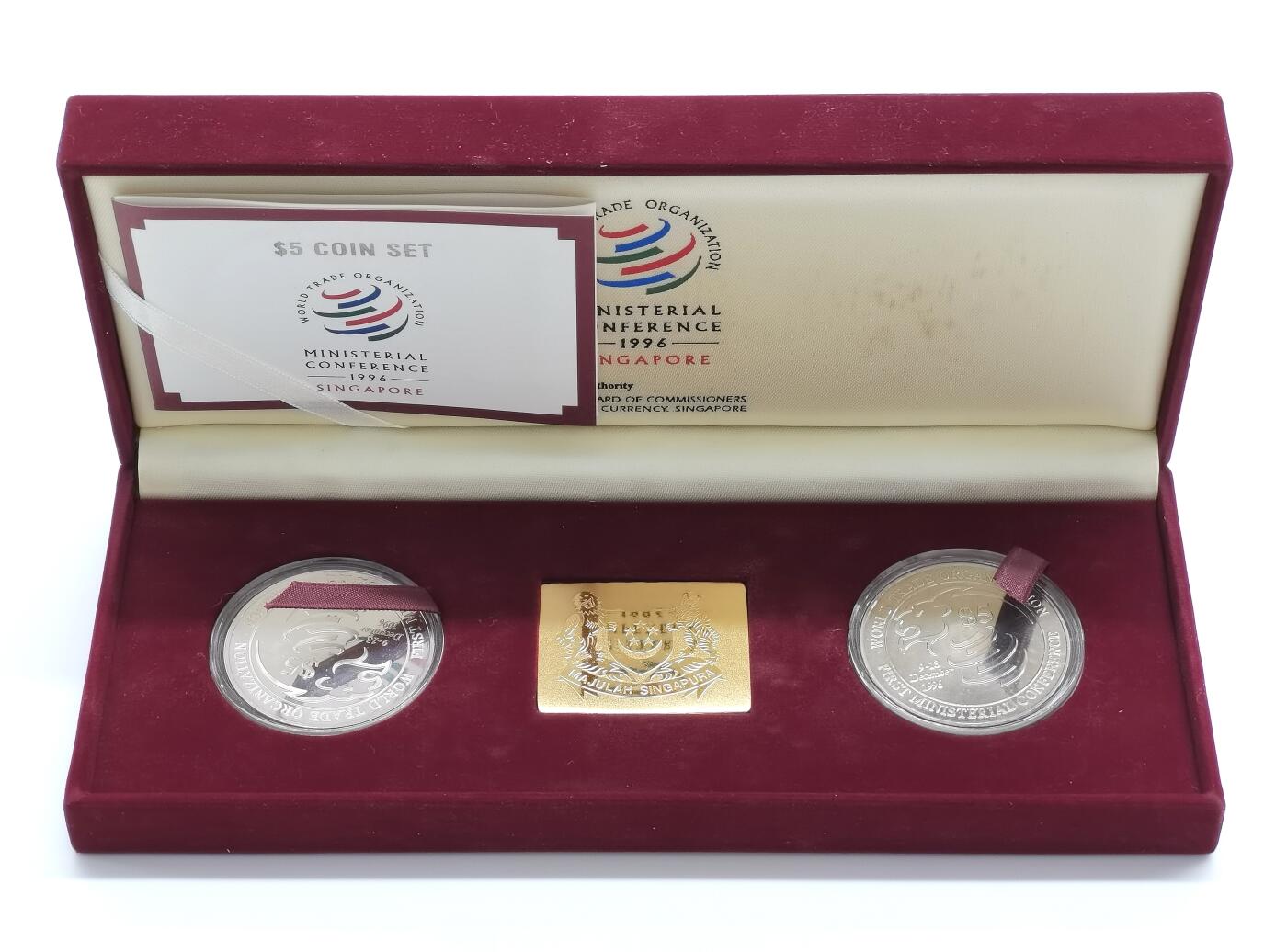 博洋堂世界钱币拍卖第167期（全场包邮） 新加坡1996年5元精制银铜币套 世贸组织新加坡部长会议（1996） 20克925银20克铜 发行量：2800套 盒证全