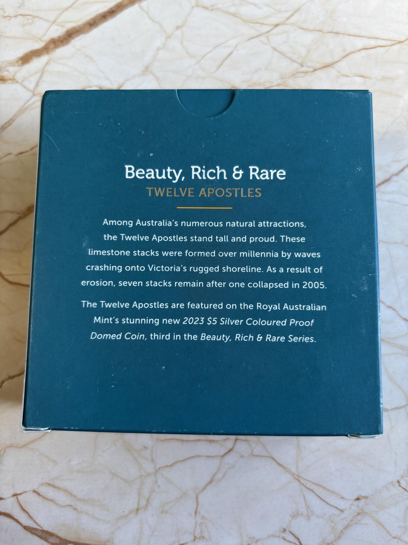 第196期拍卖 澳大利亚2023年十二使徒岩1盎司曲面彩色纪念银币，999银，发行7500枚