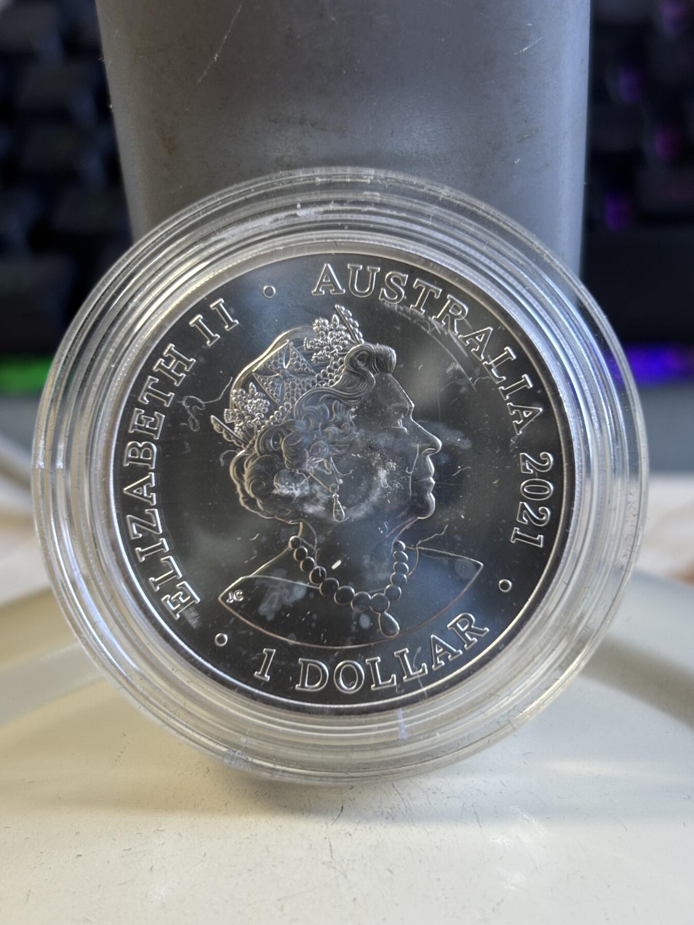 第196期拍卖 澳大利亚2021年梦幻星空鲨鱼座半盎司彩色银币，999银，发行量5000枚，有白斑