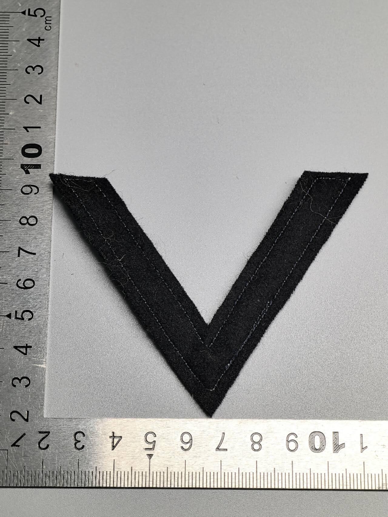 小驴勋章奖章收藏4月4日周六晚六点拍卖（珍爱和平，收藏战争，铭记历史，勿忘国耻，忠党爱国。有偿代拍，送拍规则在简介最后，参拍须阅读规则后再参拍，关系到运费包装发货时效真假辨别等关键信息，拍卖时不再发原图，看大图店主微信码在拍卖店铺介绍里） 现代工艺品 SS臂章 非原品