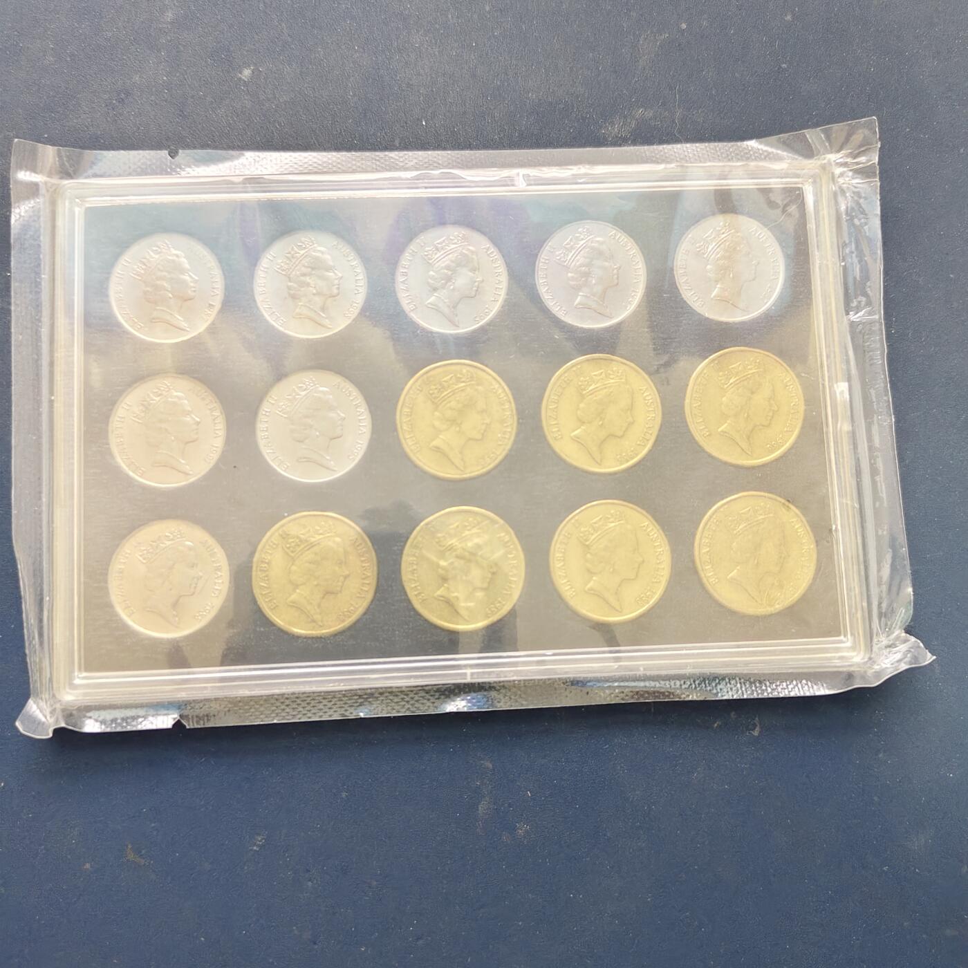 【全场包邮】纯粹捡漏拍517场 澳大利亚散币一盒-含2元7枚