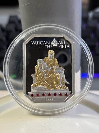 第196期拍卖 - 库克2009年梵蒂冈艺术圣母怜子镶嵌水晶纪念银币，925银，25克