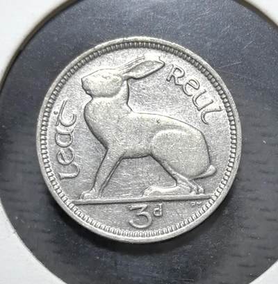 外国优质银币克朗币纪念章，每周六晚九点倒数截拍，满百包邮可寄存，持续收拍 - 爱尔兰自由邦1934年3便士，正面为爱尔兰国徽竖琴，背面绘野兔图案，是爱尔兰独立后首套流通币，承载了其民族文化与自然象征。