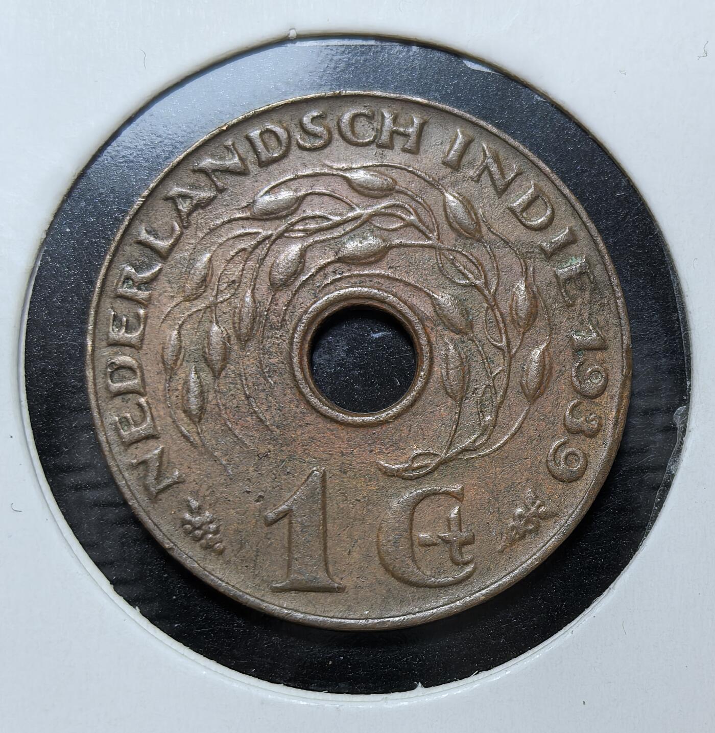 外国优质银币克朗币纪念章，每周六晚九点倒数截拍，满百包邮可寄存，持续收拍