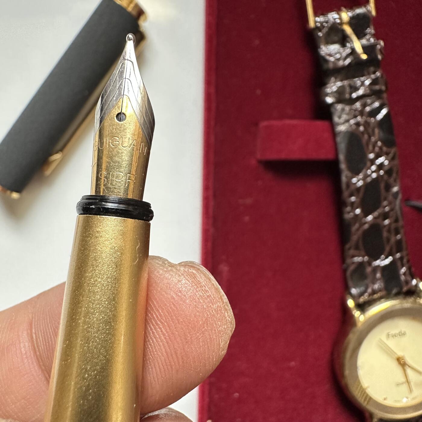 🌹外币初藏🌹🐯2026年第37场   每周二四六晚8️⃣点 接代拍 高档手表钢笔礼盒 钢笔磨砂质感 螺纹式吸水