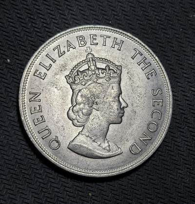 外国优质银币克朗币纪念章，每周六晚九点倒数截拍，满百包邮可寄存，持续收拍 - 泽西岛1966年5先令纪念币，为纪念诺曼底公爵征服英格兰 900 周年发行。正面为伊丽莎白二世肖像，背面展示泽西岛纹章与三头狮子，定格海岛历史与英王室传承。