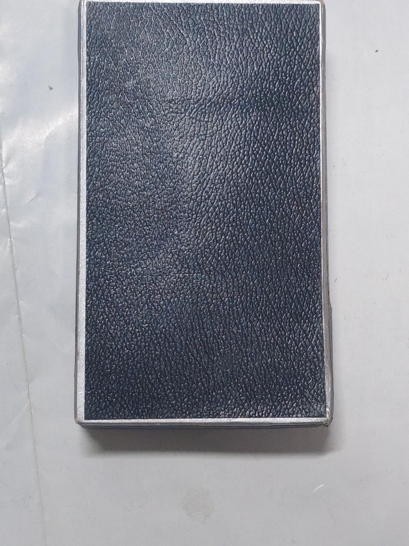 韵星假日军品类拍卖第51期  -- Rimey Holidays Militaria Auction 51 民主德国与法西斯抗争纪念奖章 尺寸很大 高浮雕设计 好品带原盒