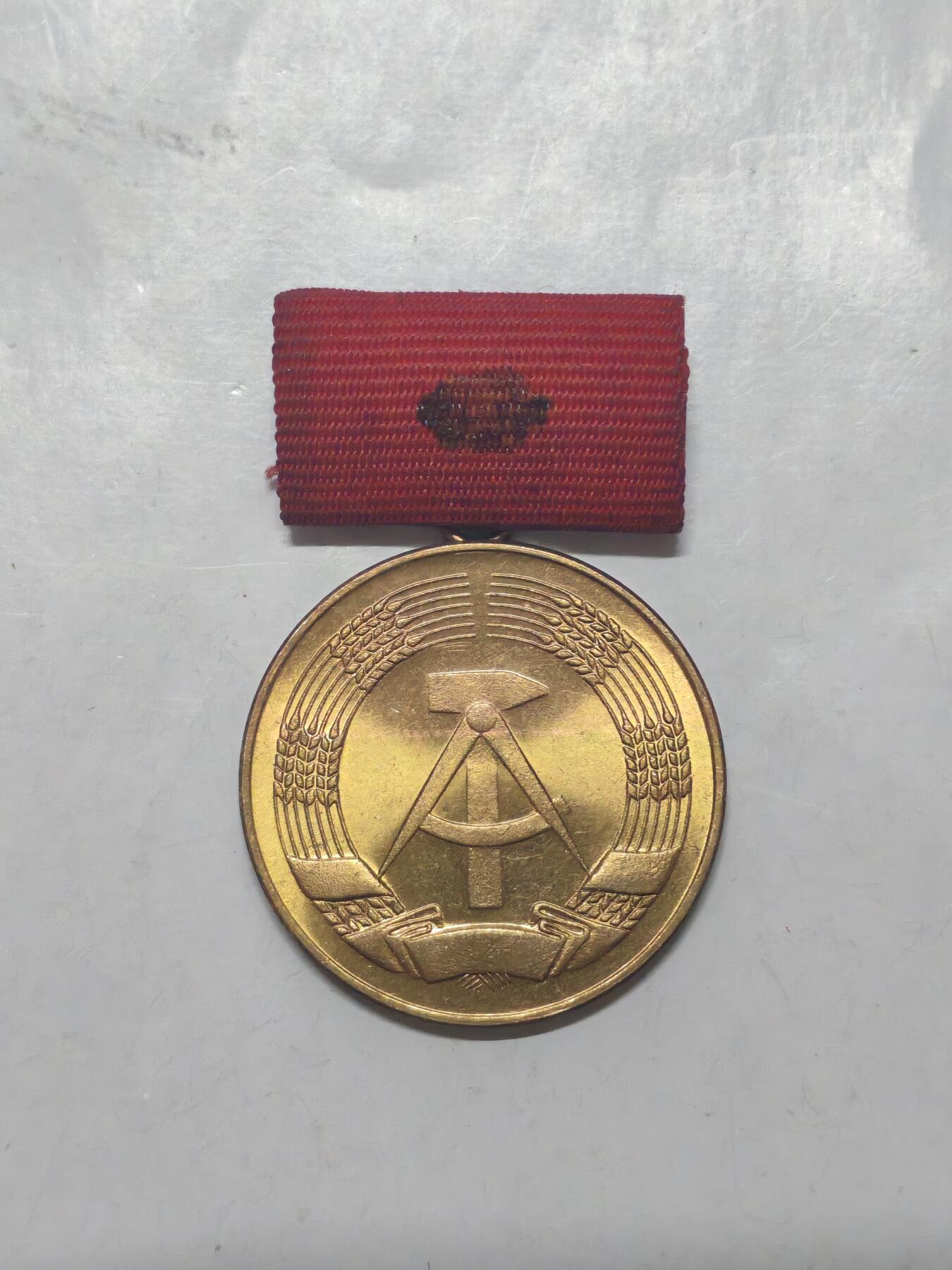 韵星假日军品类拍卖第51期  -- Rimey Holidays Militaria Auction 51 民主德国成立四十周年纪念奖章