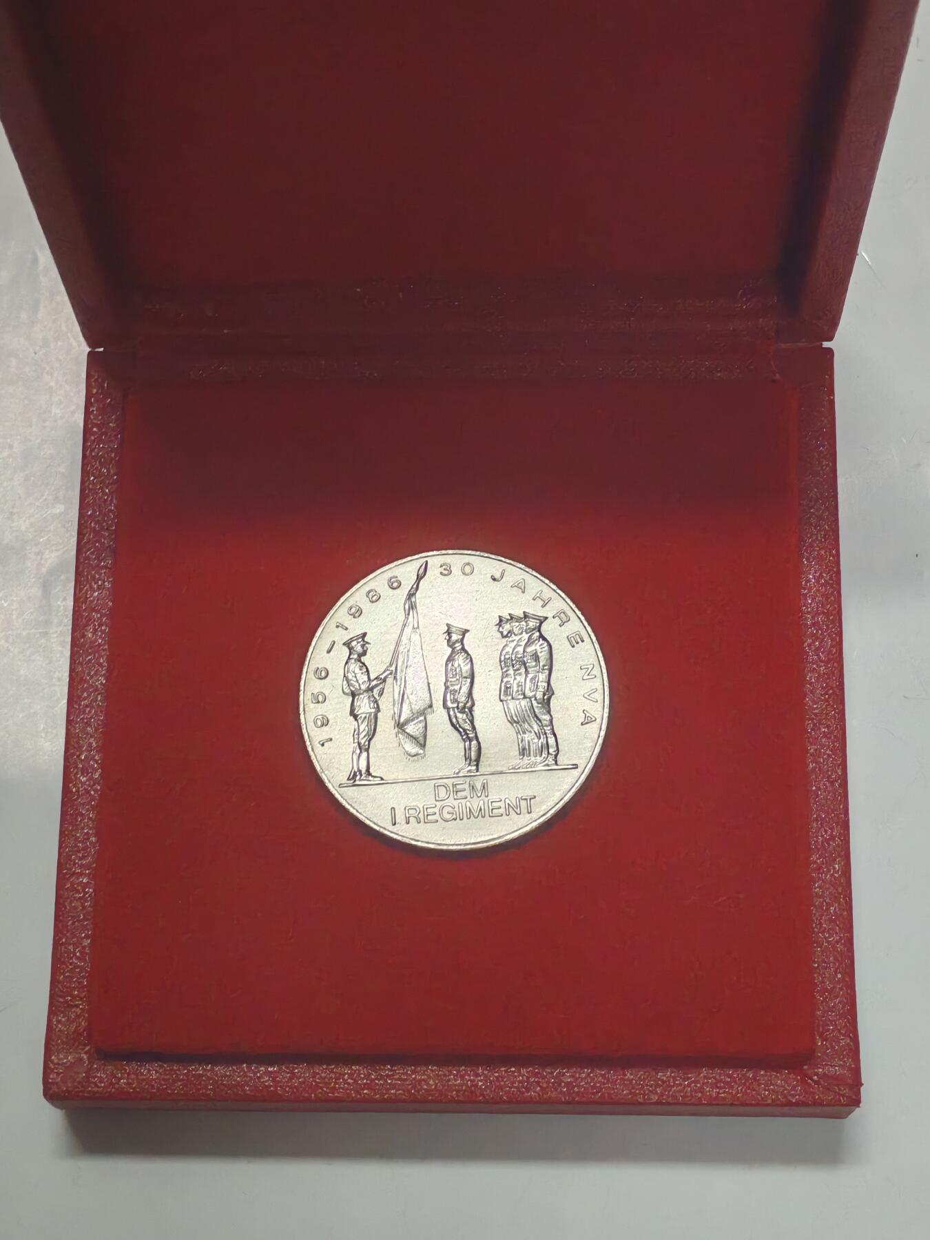 韵星假日军品类拍卖第51期  -- Rimey Holidays Militaria Auction 51 民主德国国家人民军成立三十周年纪念币带盒