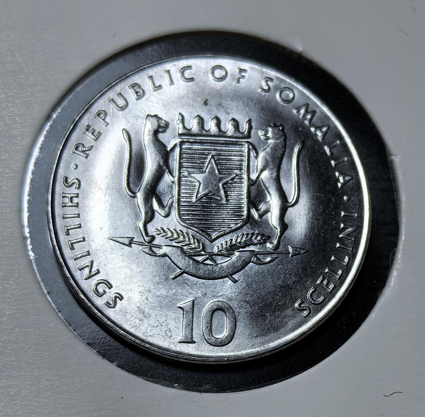 外国优质银币克朗币纪念章，每周六晚九点倒数截拍，满百包邮可寄存，持续收拍 索马里共和国生肖猪10先令纪念币