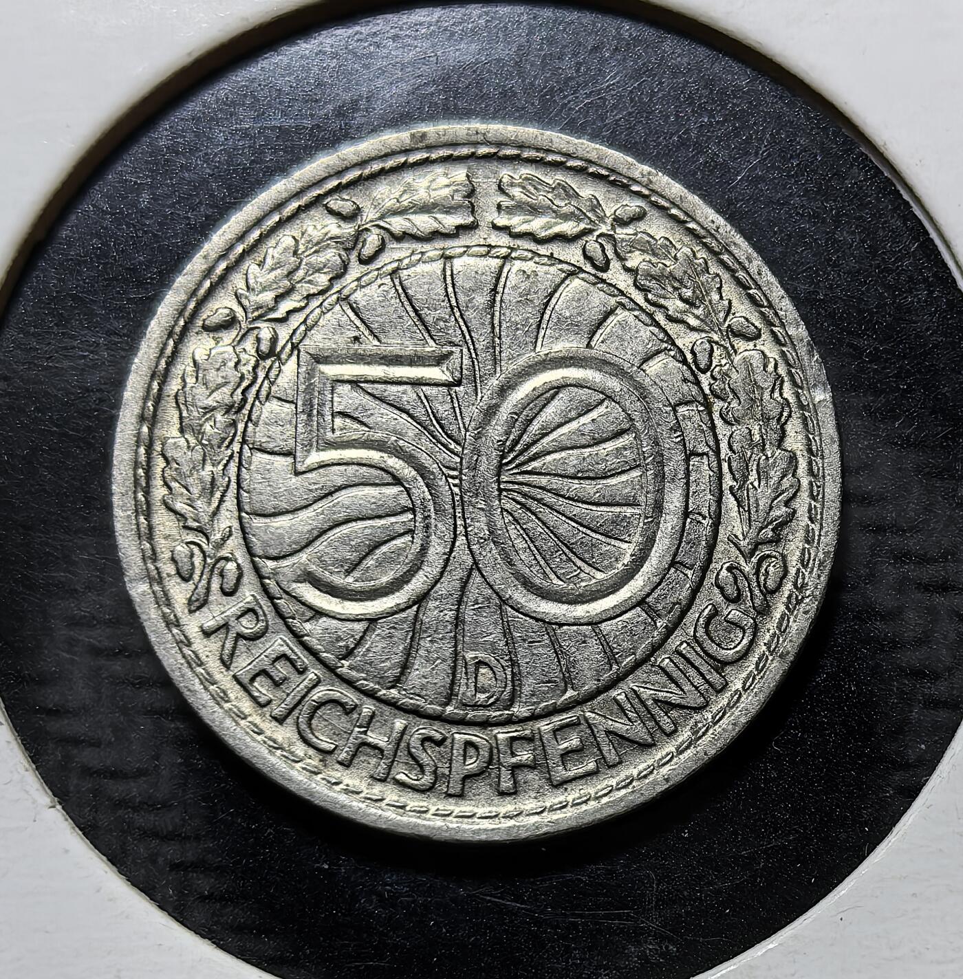 外国优质银币克朗币纪念章，每周六晚九点倒数截拍，满百包邮可寄存，持续收拍