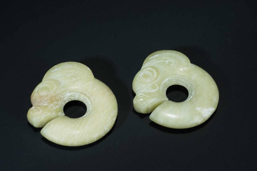 上海都达杂项专场七十二【全场包邮】 岫玉 玉猪龙挂件 1对80-64