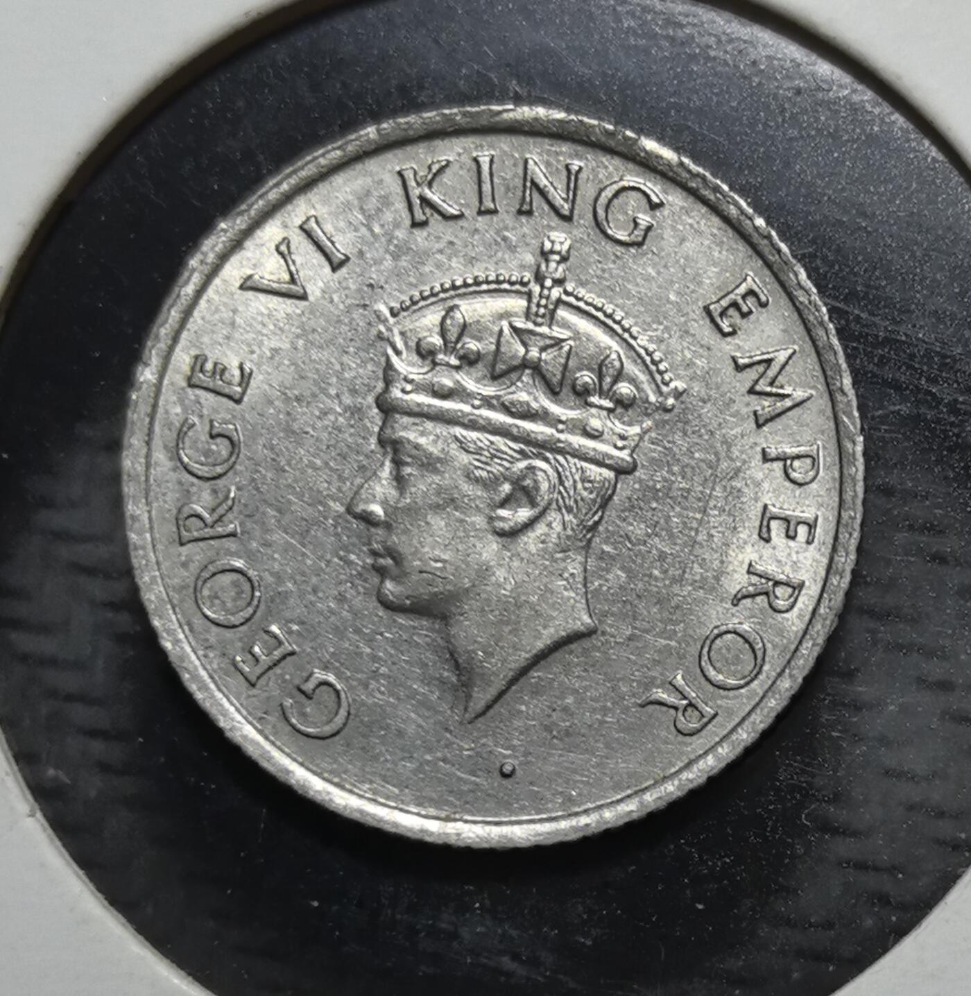 外国优质银币克朗币纪念章，每周六晚九点倒数截拍，满百包邮可寄存，持续收拍