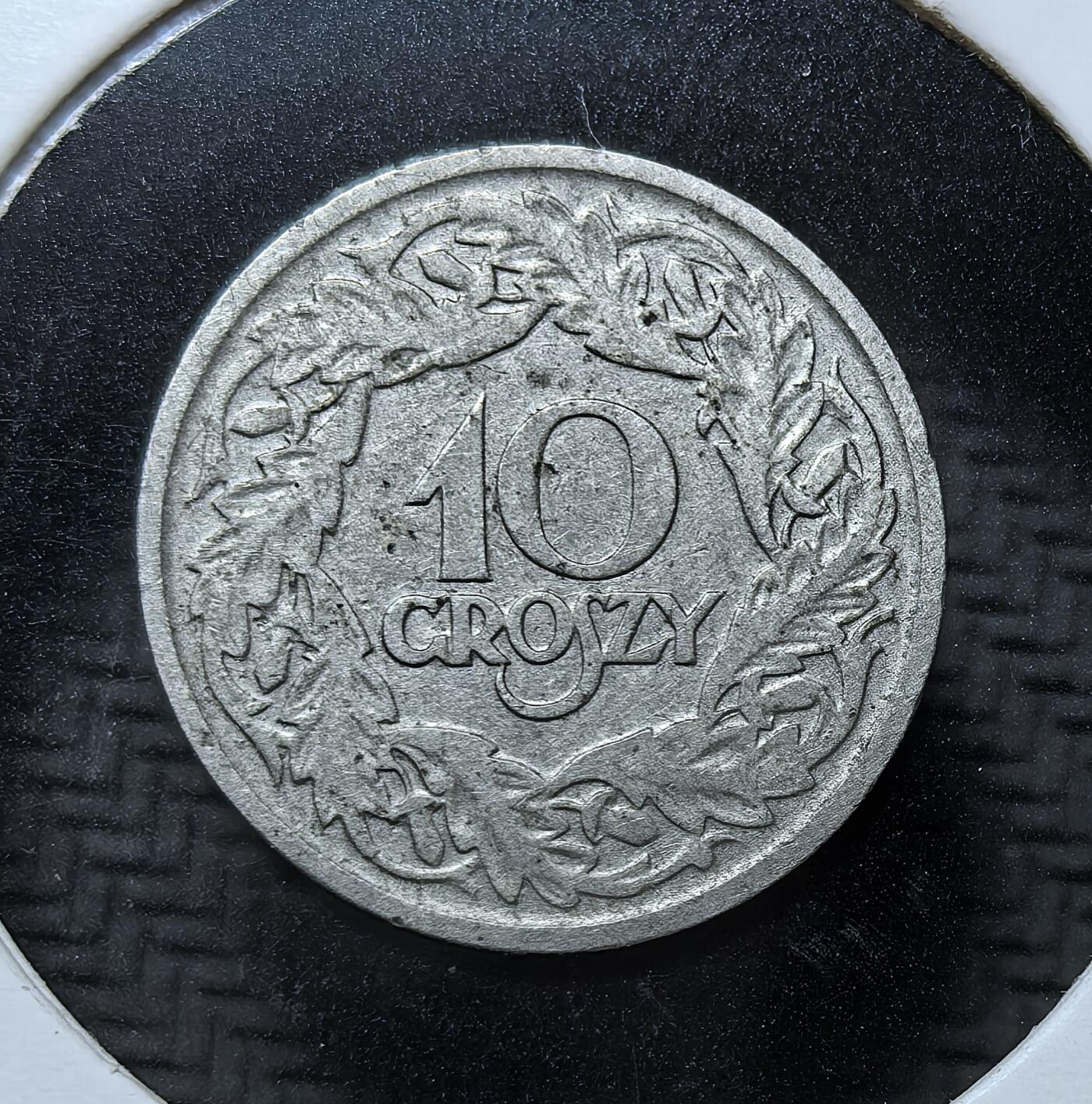 外国优质银币克朗币纪念章，每周六晚九点倒数截拍，满百包邮可寄存，持续收拍