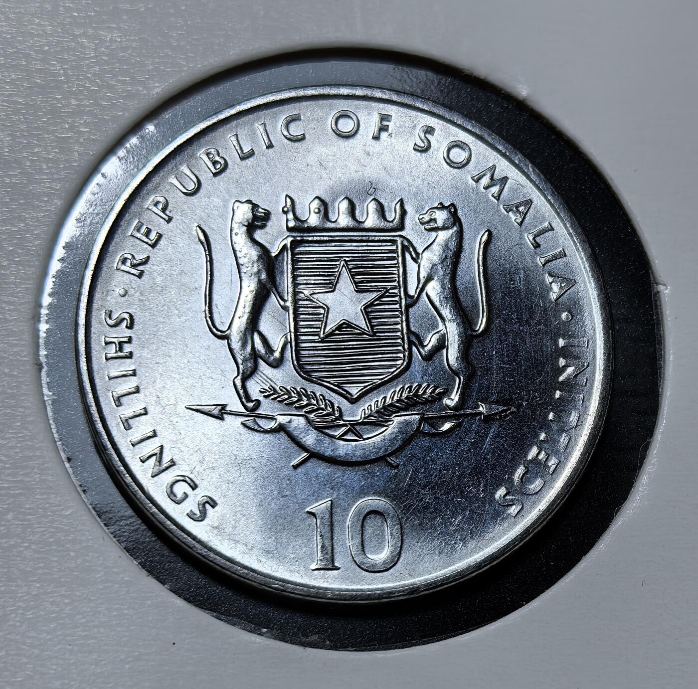 外国优质银币克朗币纪念章，每周六晚九点倒数截拍，满百包邮可寄存，持续收拍