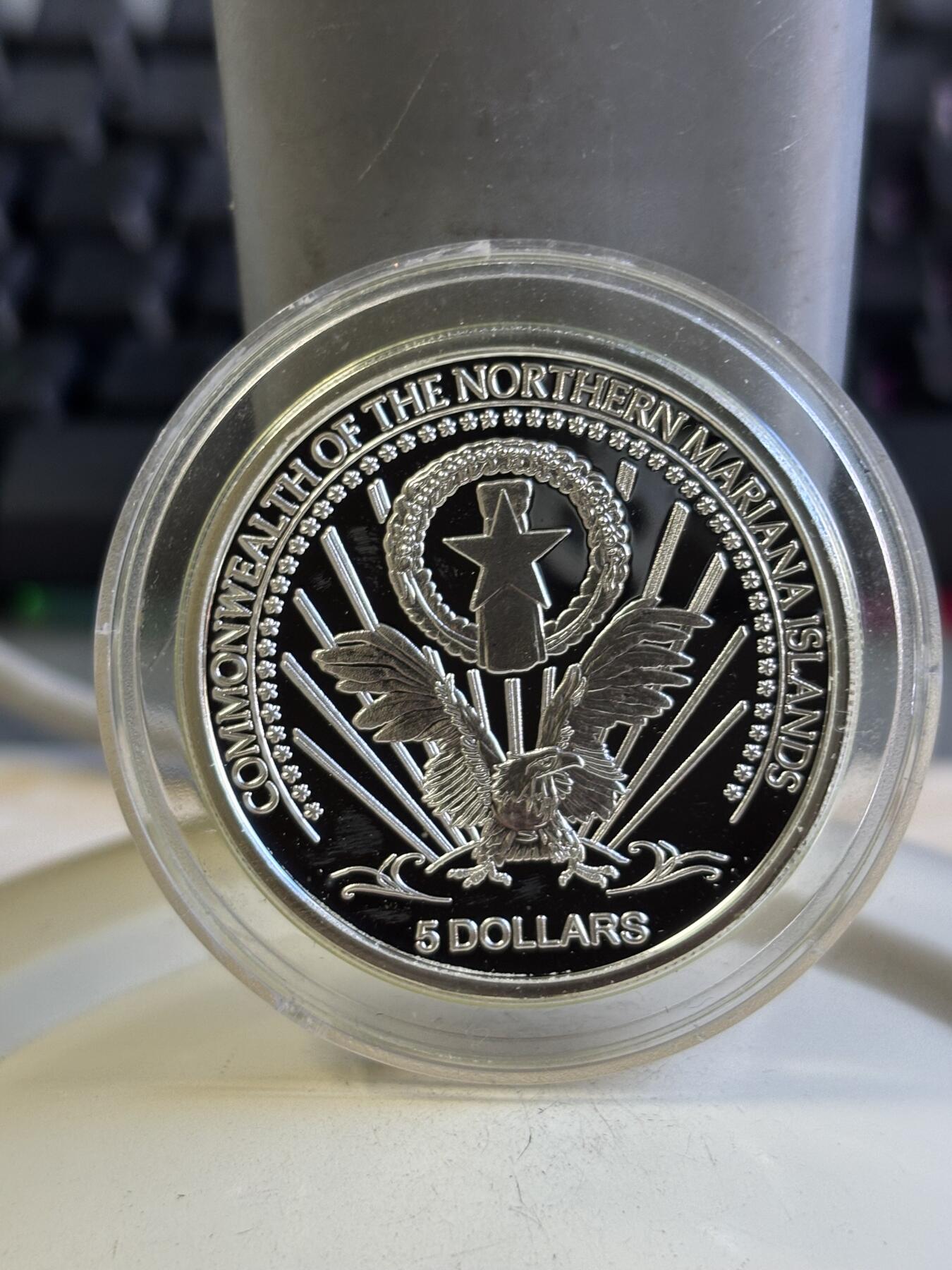 第196期拍卖 北马里亚纳2004年爱因斯坦诞生125周全息幻彩银币，925银，25克，发行2500枚