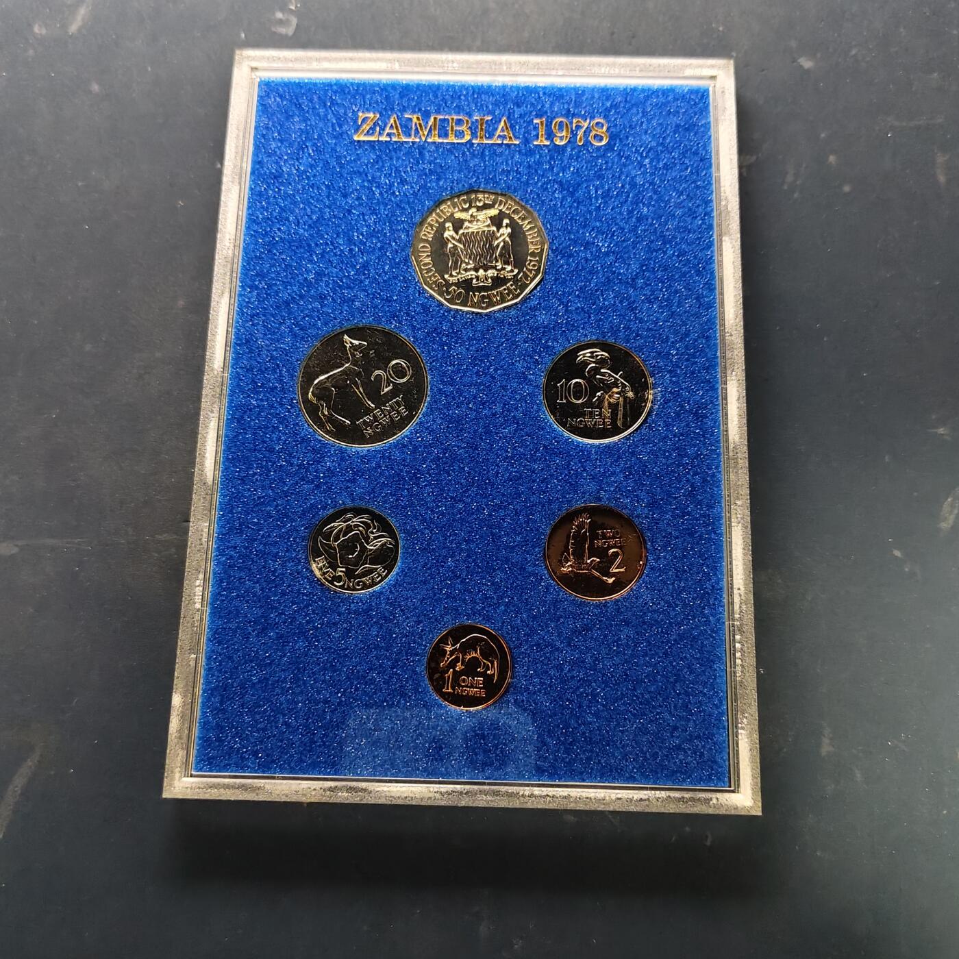 【全场包邮】纯粹捡漏拍519场 赞比亚1978年官方发行皇家厂经典信封装精制套币-PS5