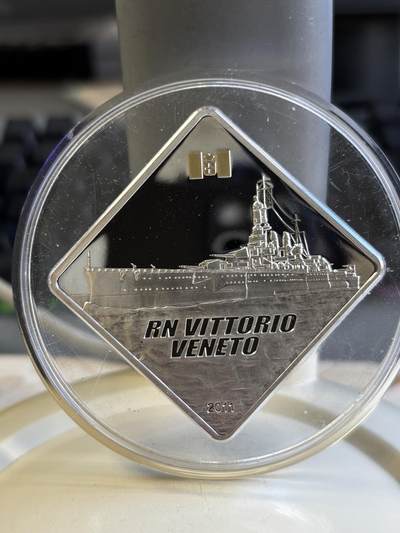 第196期拍卖 - 帕劳2011年意大利二战战舰精制镀金银币，999银镀金