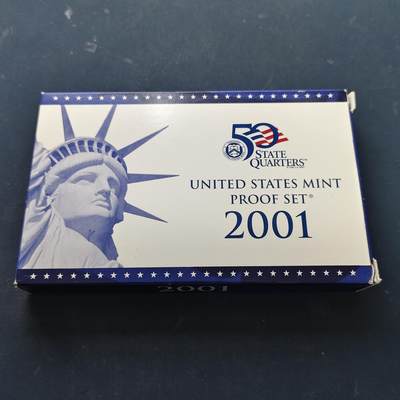 【全场包邮】纯粹捡漏拍519场 - 美国2001年官方封装精制套币（流通币一盒+州币一盒）-盒证全