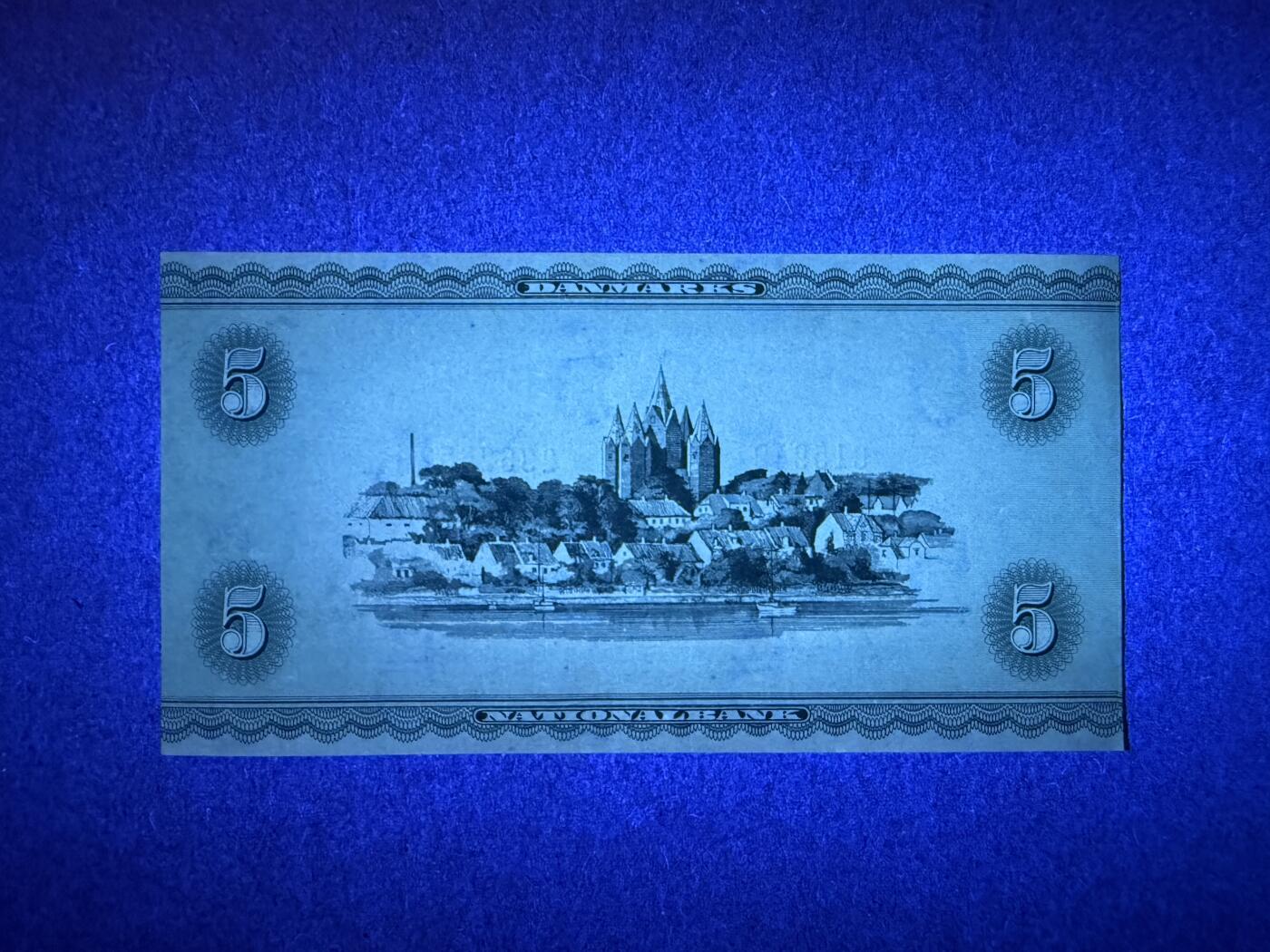 《愛美收藏》第239期-4.5周日外币黄金场  丹麦5克朗 UNC 1959年 雕塑