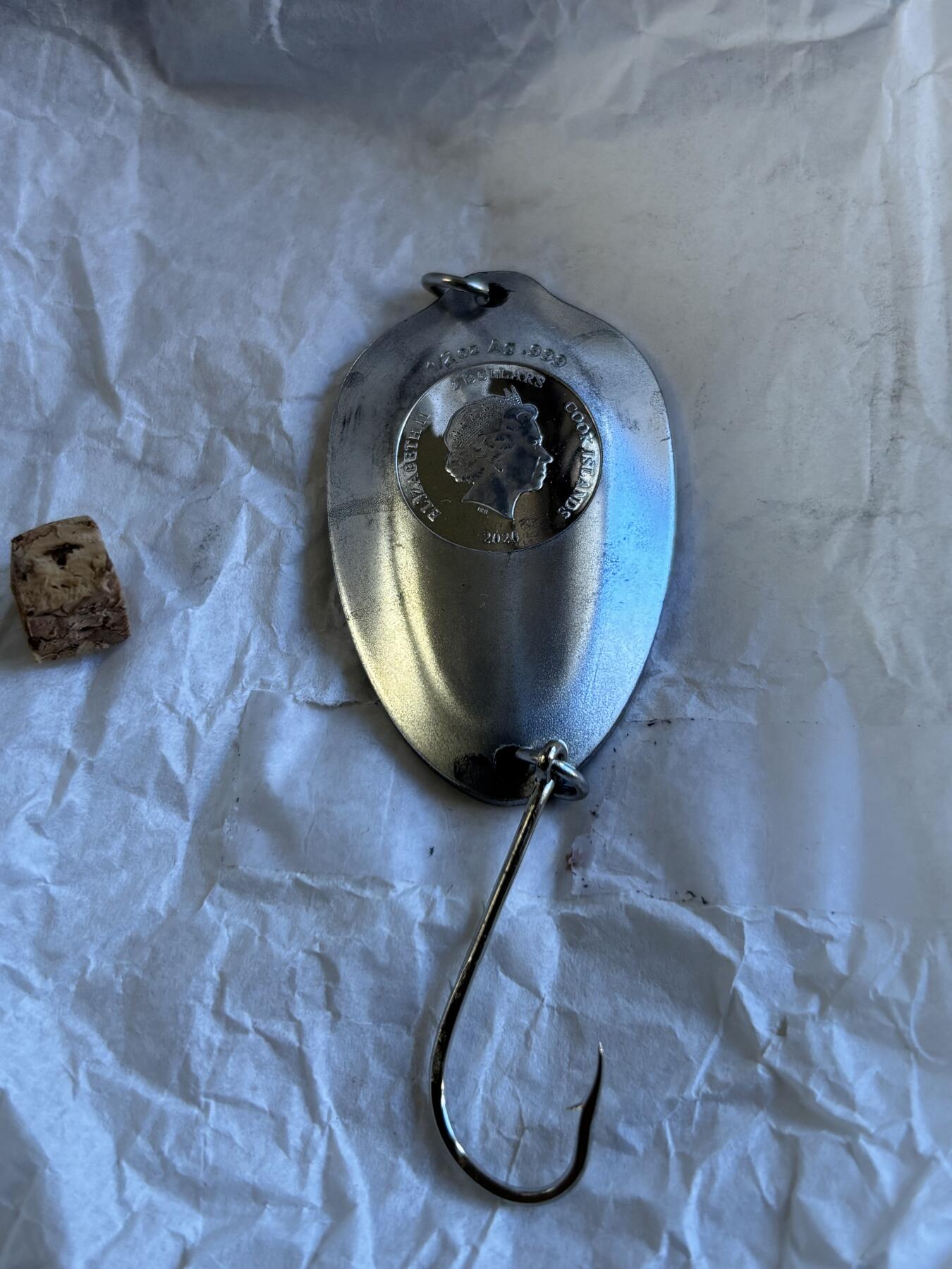 第196期拍卖 库克2020年鱼钩的发明1/2盎司纪念银币，999银，发行2000枚