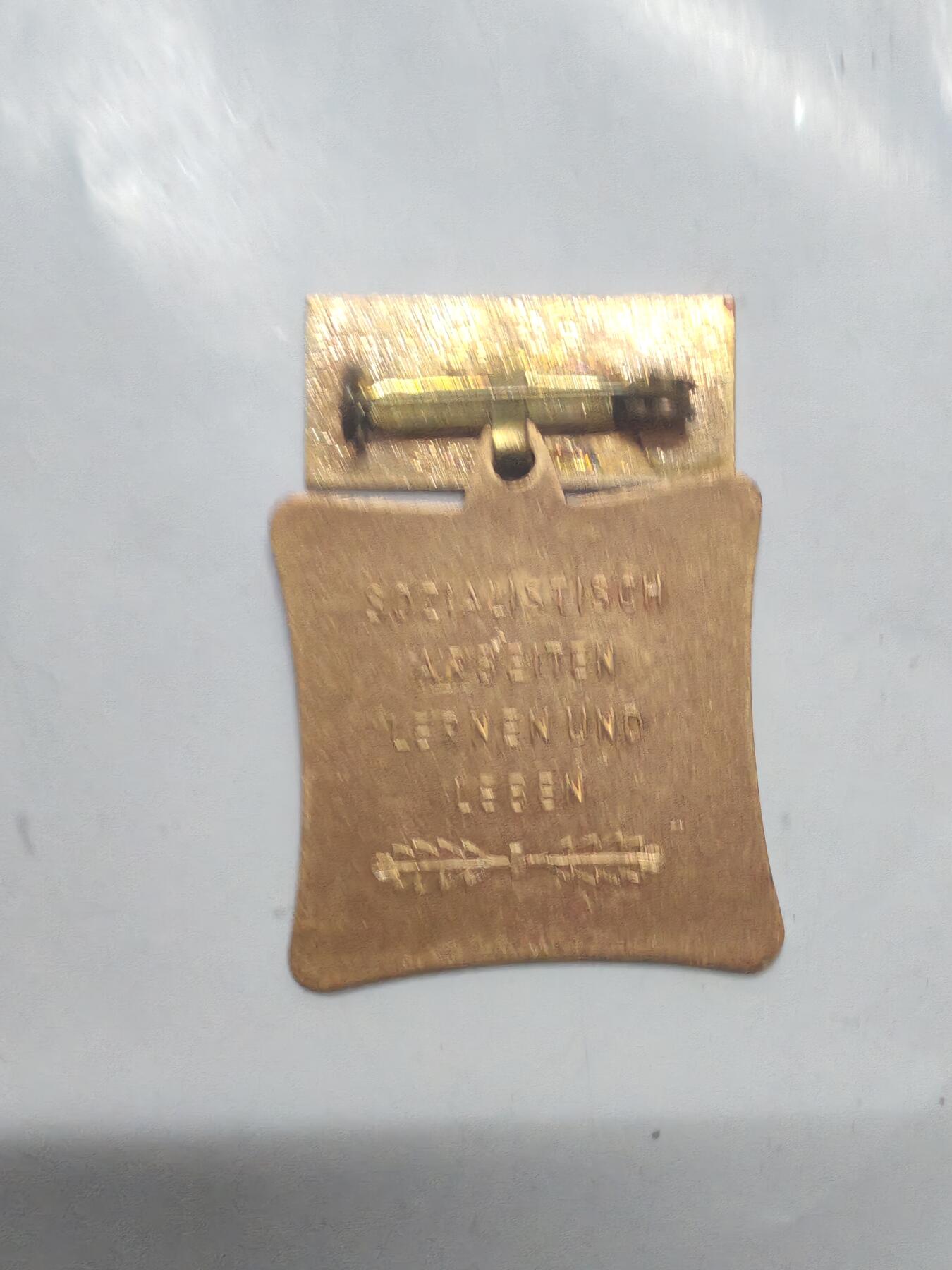 韵星假日军品类拍卖第51期  -- Rimey Holidays Militaria Auction 51 民主德国早期集体劳动模范奖章