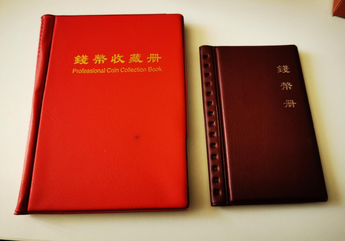 零零发外国硬币拍卖 无佣金 两本硬币收藏册一本是直接插的10页另一本是放纸夹的6页
