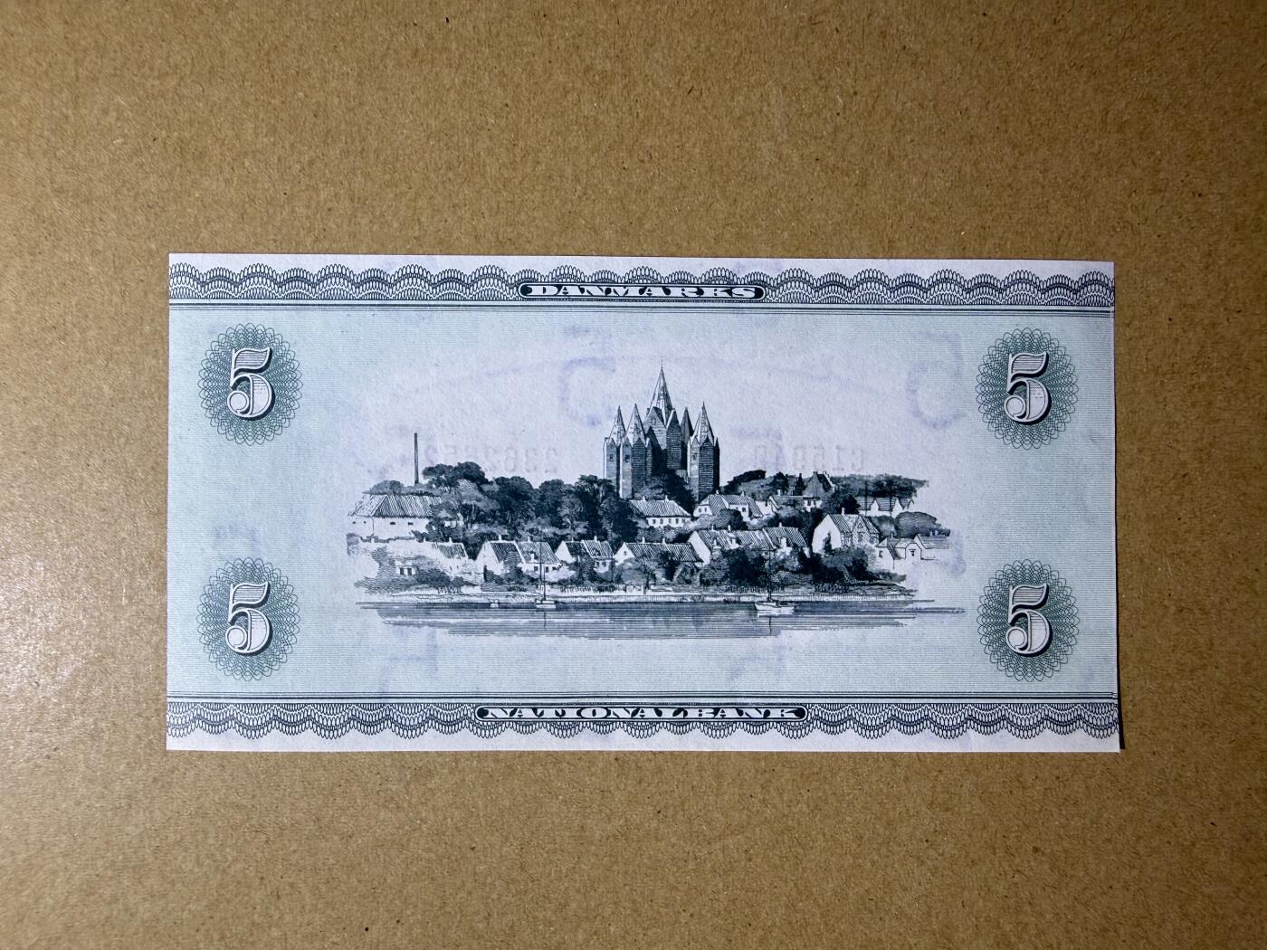 《愛美收藏》第239期-4.5周日外币黄金场  丹麦5克朗 UNC 1959年 雕塑