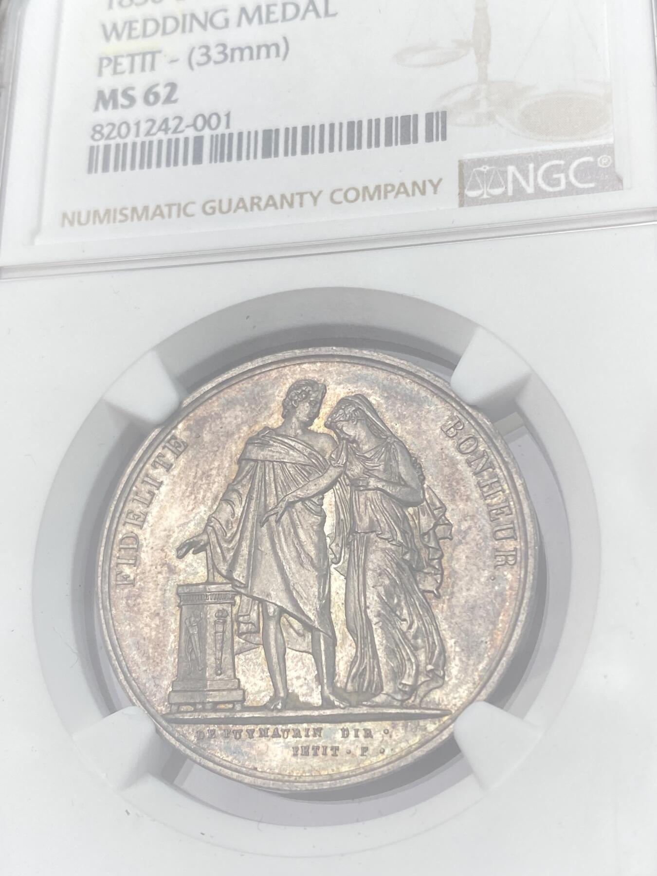 万国钱币拍卖第064期 NGC MS62 1830年法国经典结婚纪念银章 高浮雕人物刻画细腻