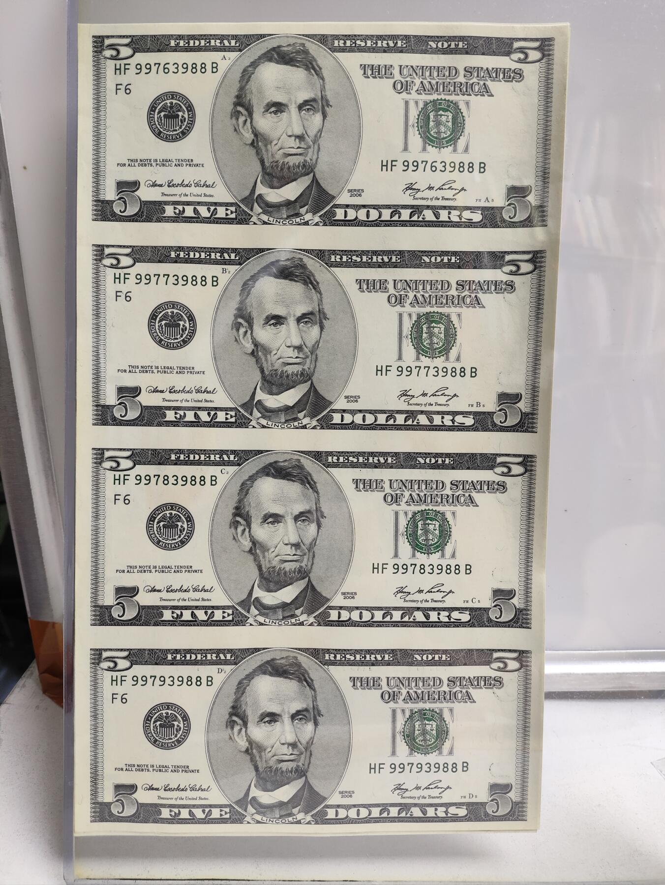 大头版5美元4连体钞 99头88尾，双头双尾