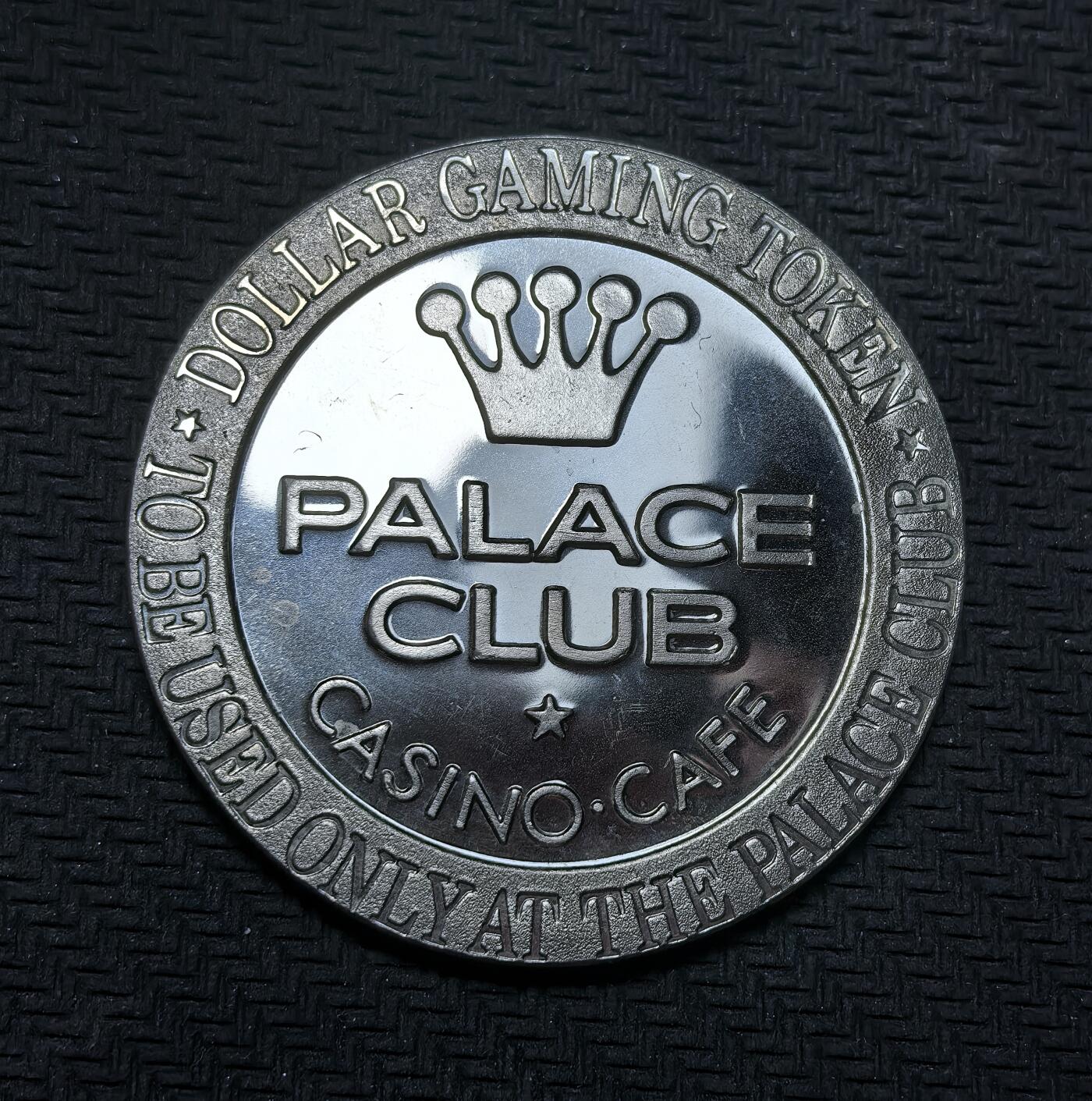 外国优质银币克朗币纪念章，每周六晚九点倒数截拍，满百包邮可寄存，持续收拍