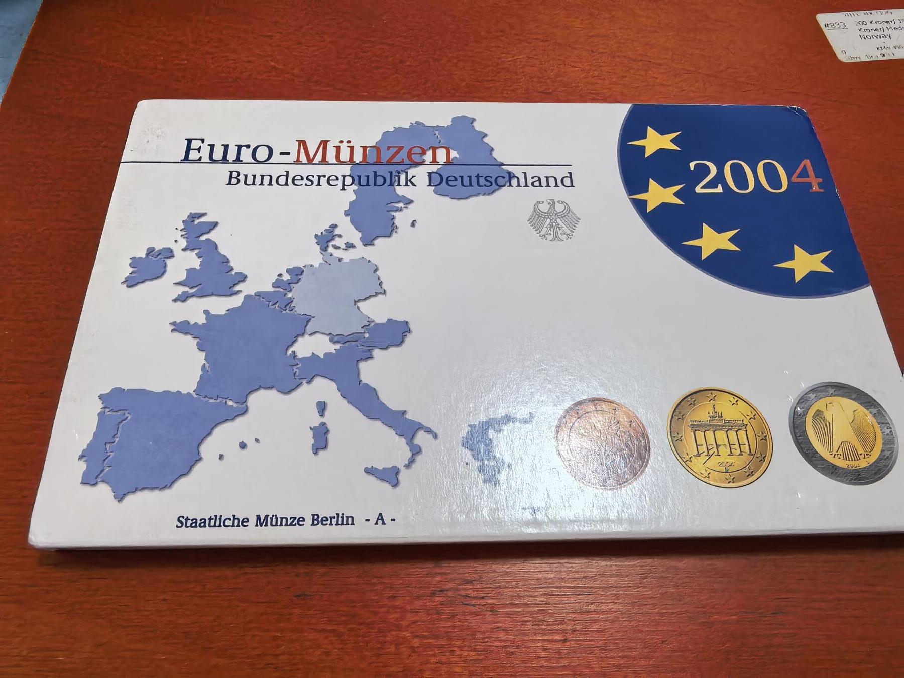 长老汇马年精选第十五场拍卖  2004A德国欧元8枚精制套装，含外纸