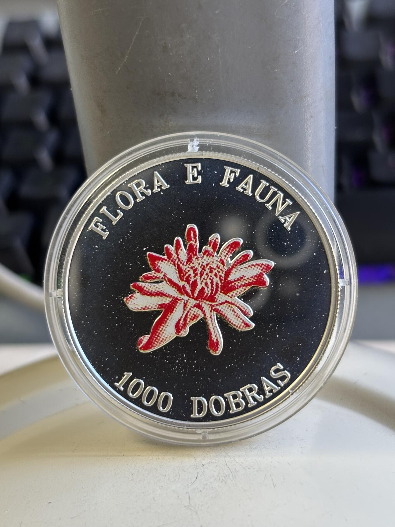 第196期拍卖 圣多美和普林西比1995年彩色花卉纪念银币，925银，25克