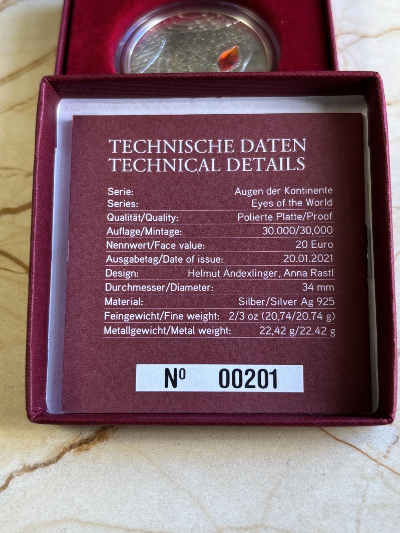 第196期拍卖 奥地利2021年世界之眼1澳洲土著造物主彩虹蛇银币，925银，22.42克，发行30000枚，有黑点