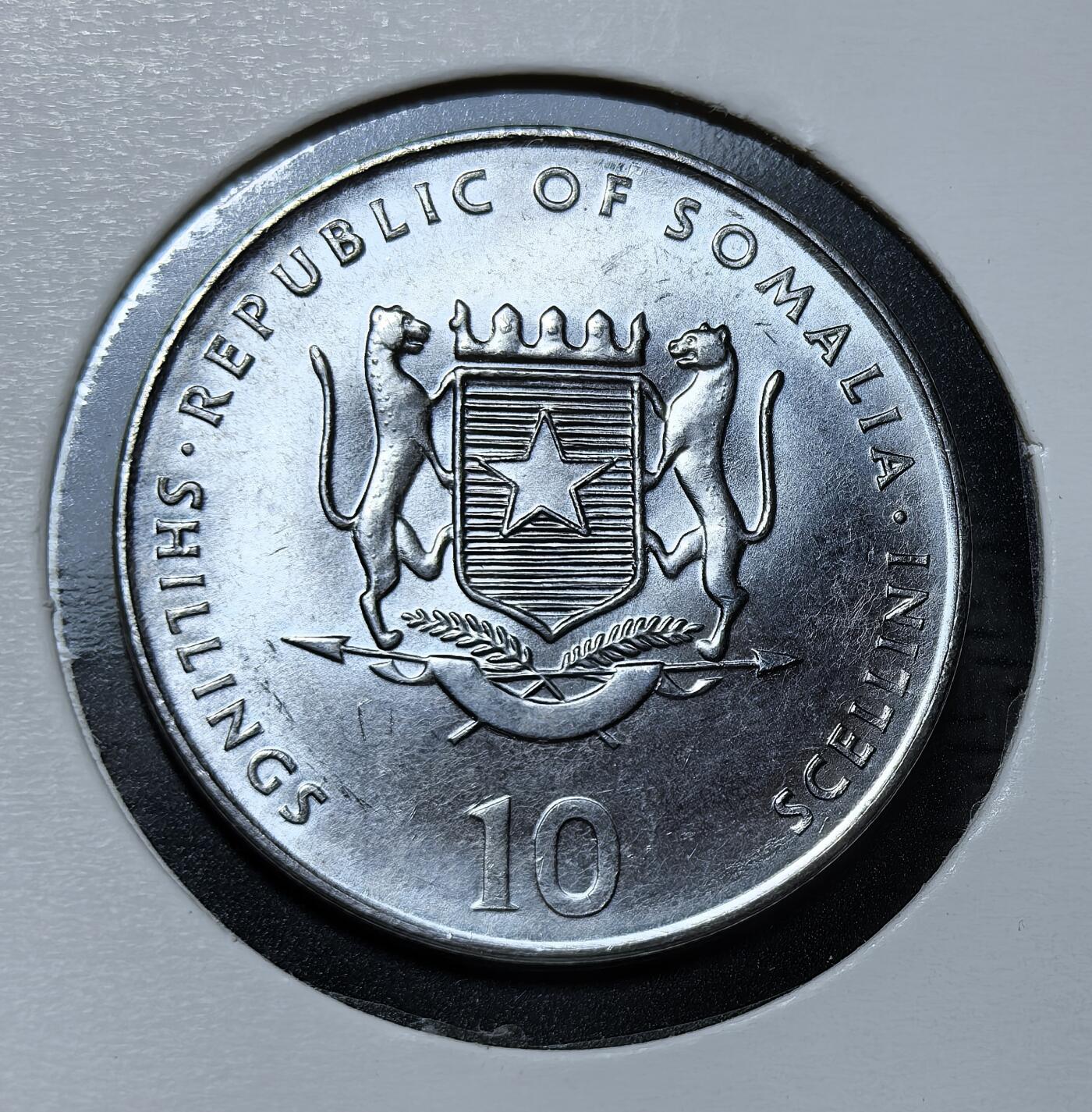 外国优质银币克朗币纪念章，每周六晚九点倒数截拍，满百包邮可寄存，持续收拍