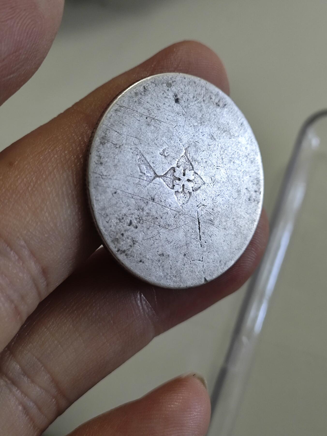 英国18**年维多利亚哥特弗洛林银币